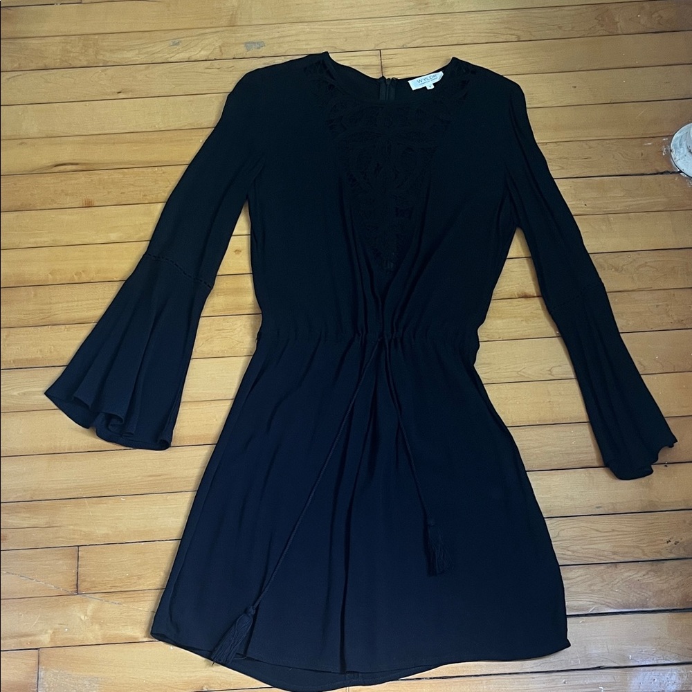 WYLDR Black Long-Sleeve Bell Sleeve Tie-Waist Dress